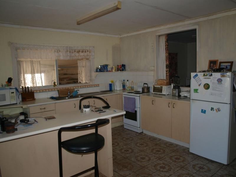 860 Scenic Highway, Kinka Beach QLD 4703