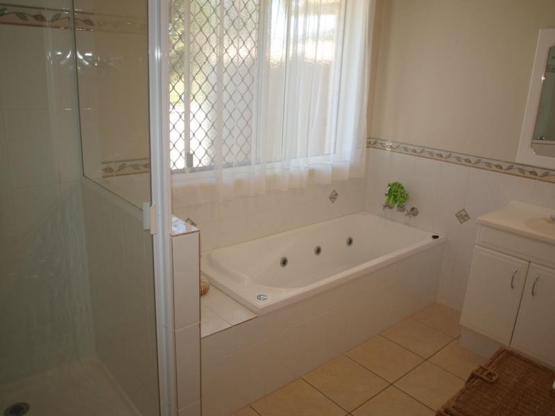 49 Paradise Way, Emu Park QLD 4710