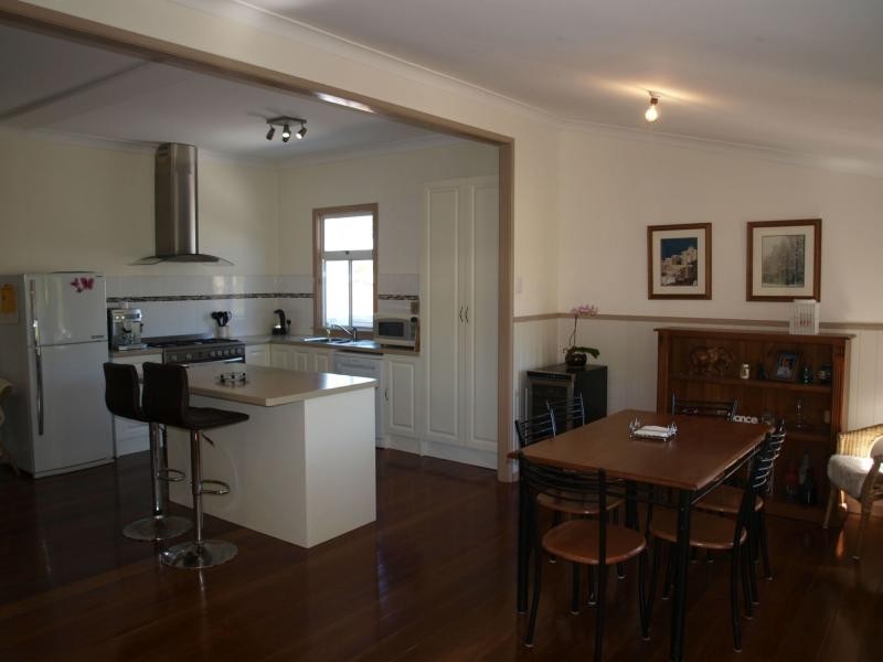 40 Richard Street, Emu Park QLD 4710