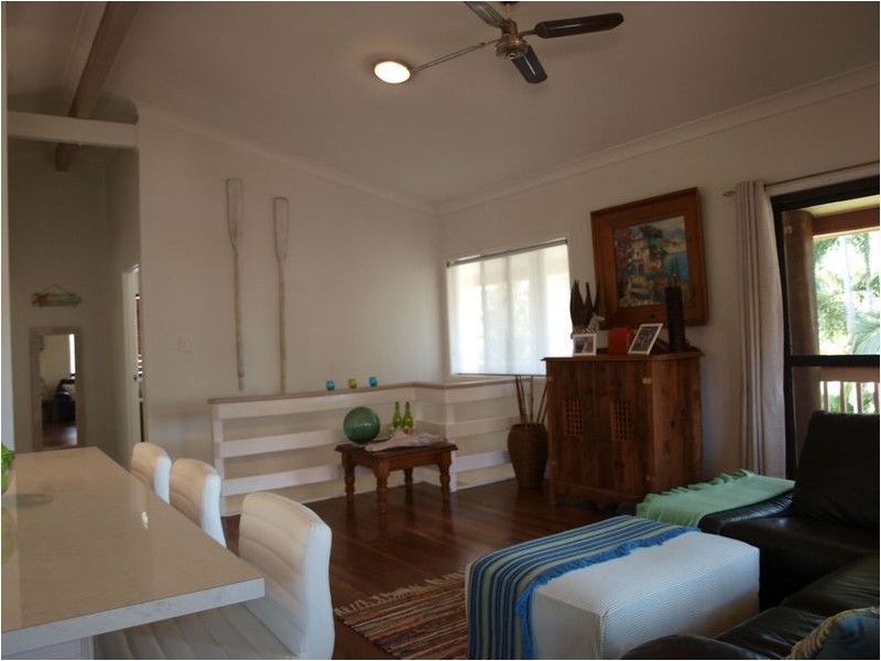 4 Thomas Street, Emu Park QLD 4710