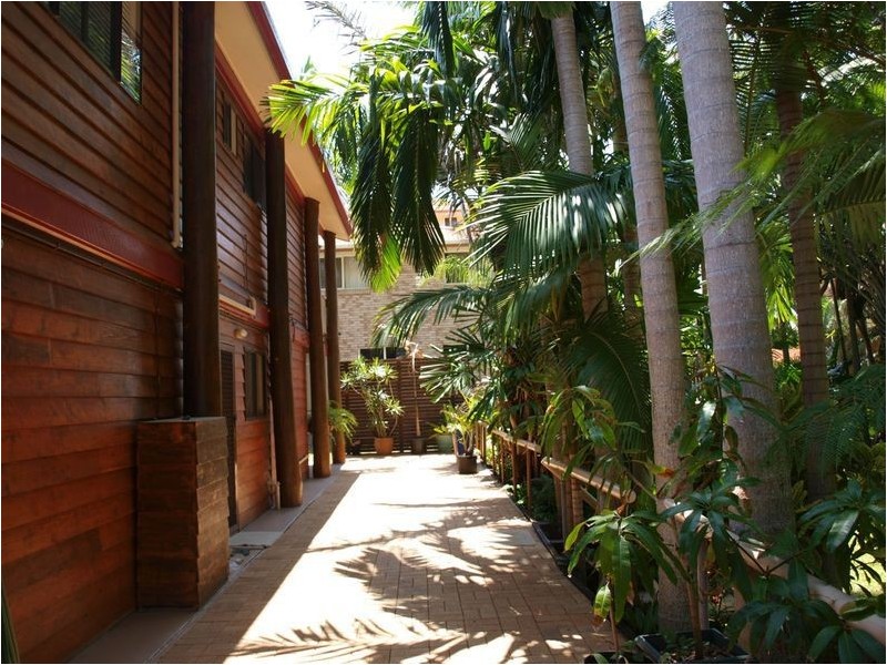 4 Thomas Street, Emu Park QLD 4710