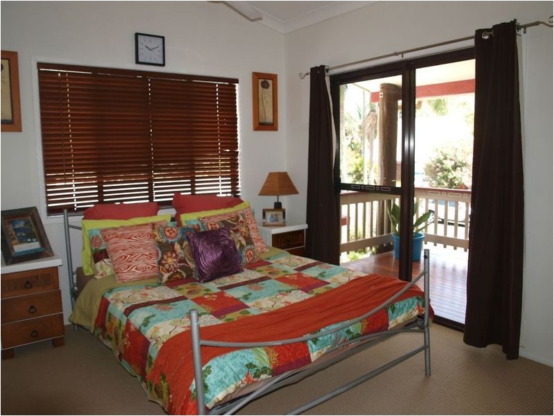 4 Thomas Street, Emu Park QLD 4710