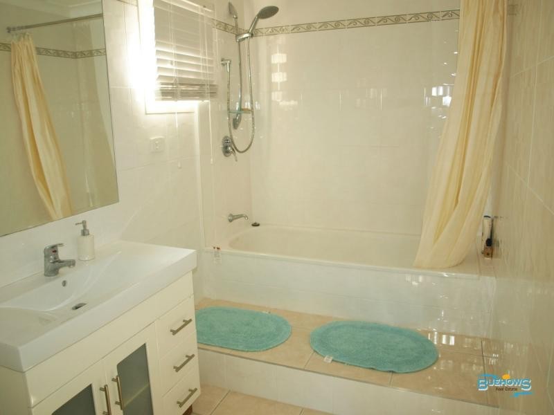 120 Schofield Parade, Keppel Sands QLD 4702
