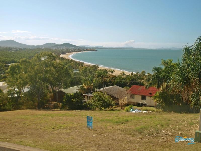 24 Bayview Drive, Lammermoor QLD 4703