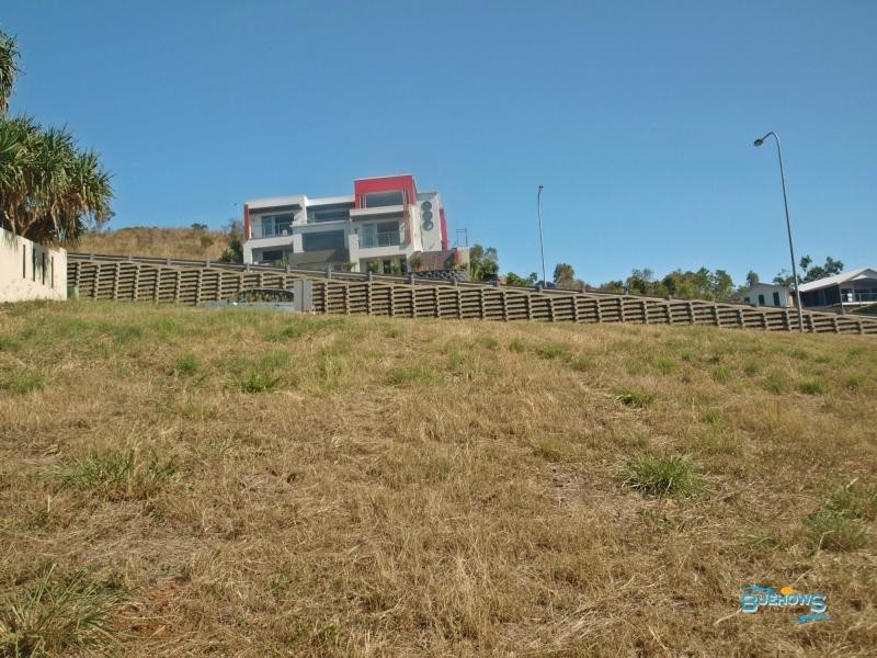 24 Bayview Drive, Lammermoor QLD 4703