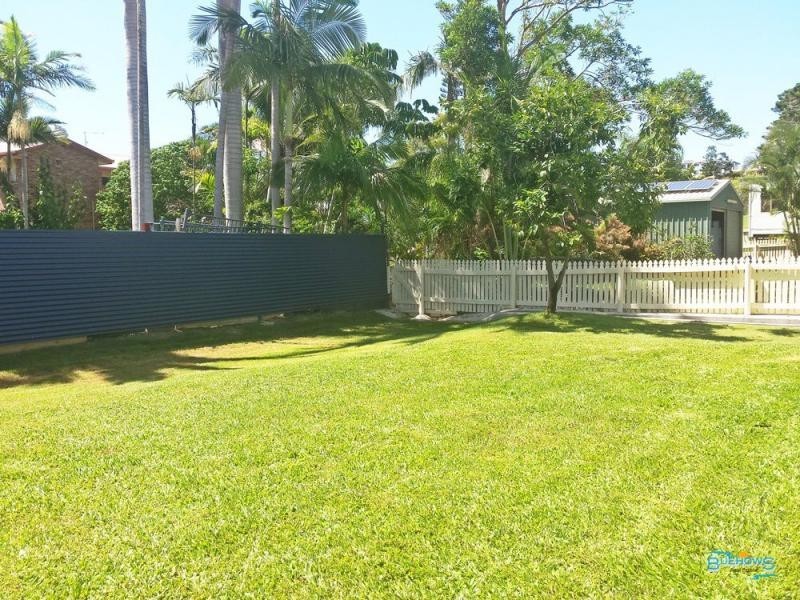 6 Thomas Street, Emu Park QLD 4710