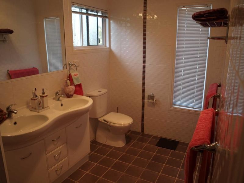 33 Taylor Street, Keppel Sands, Emu Park QLD 4710