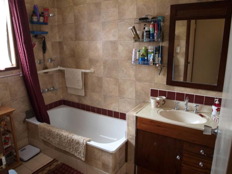 10 Crane Street, Emu Park QLD 4710