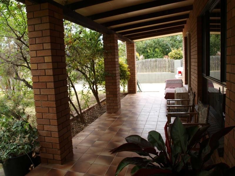 10 Crane Street, Emu Park QLD 4710