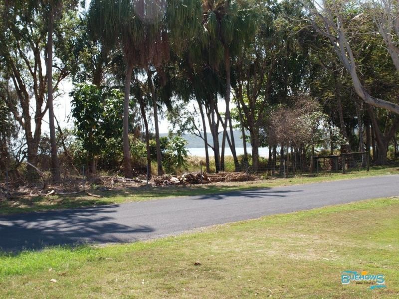 24 Coolwaters Esplanade, Kinka Beach QLD 4703
