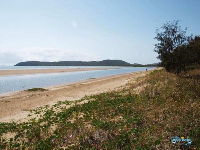 24 Coolwaters Esplanade, Kinka Beach QLD 4703
