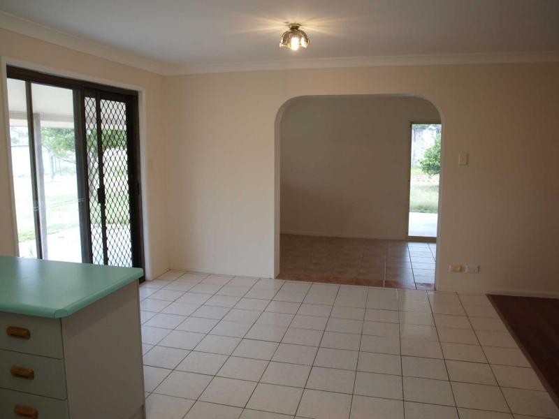56 Rayner Road, Alton Downs QLD 4702