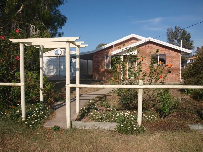 13 Horrie Twiner Street, Keppel Sands QLD 4702