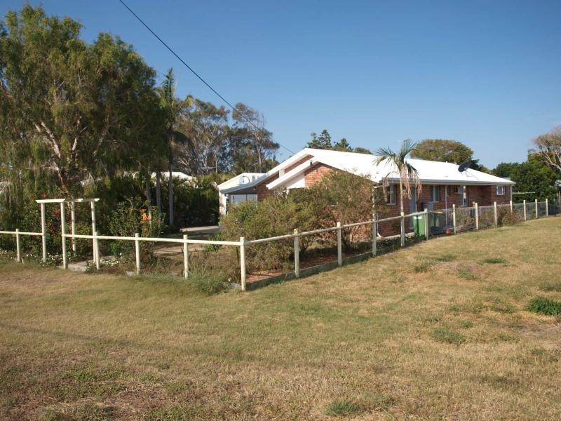 13 Horrie Twiner Street, Keppel Sands QLD 4702