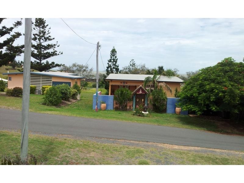 10 Arthur Street, Zilzie, Emu Park QLD 4710