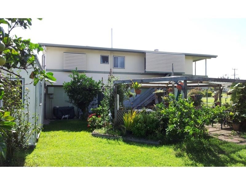 16 Arthur Street, Emu Park QLD 4710