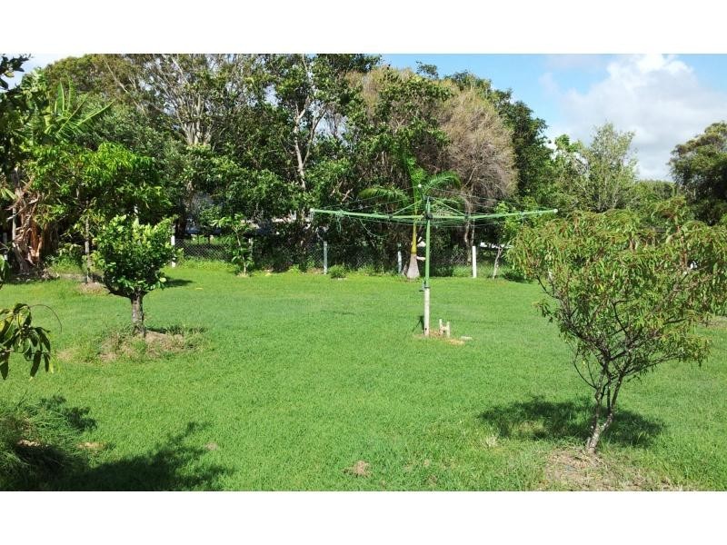 16 Arthur Street, Emu Park QLD 4710