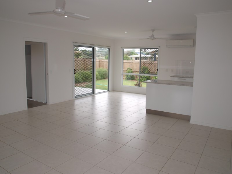 62 Hill Street, Emu Park QLD 4710