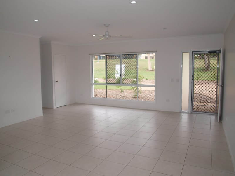 62 Hill Street, Emu Park QLD 4710