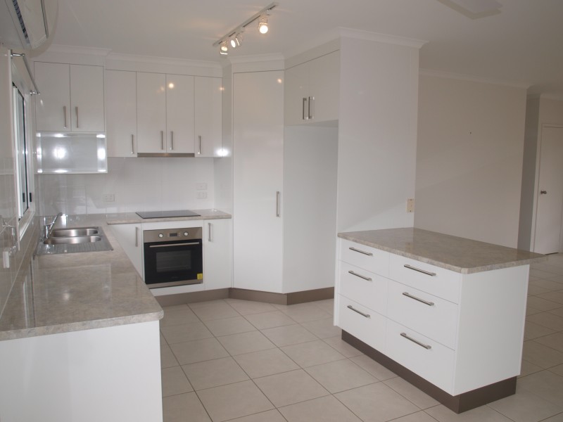 62 Hill Street, Emu Park QLD 4710