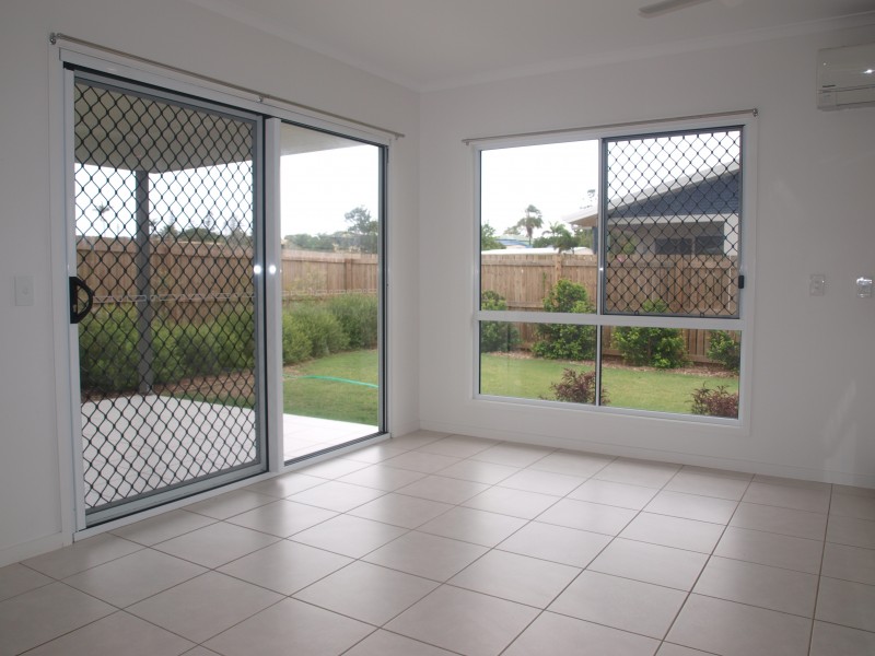 62 Hill Street, Emu Park QLD 4710