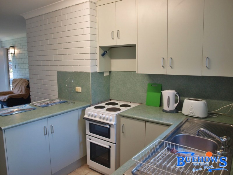 1/2 Anthea St, Kinka Beach QLD 4703
