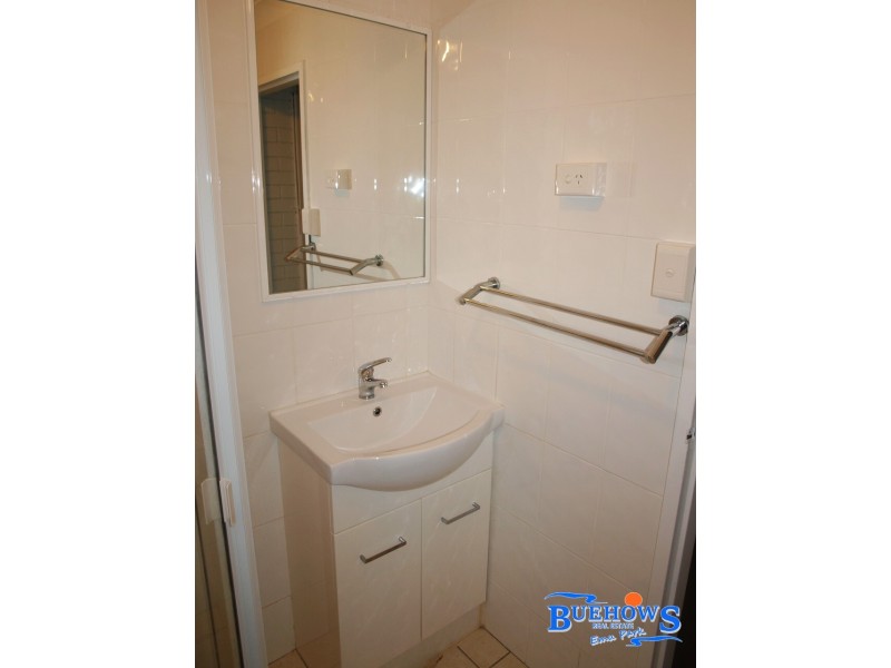 1/2 Anthea St, Kinka Beach QLD 4703