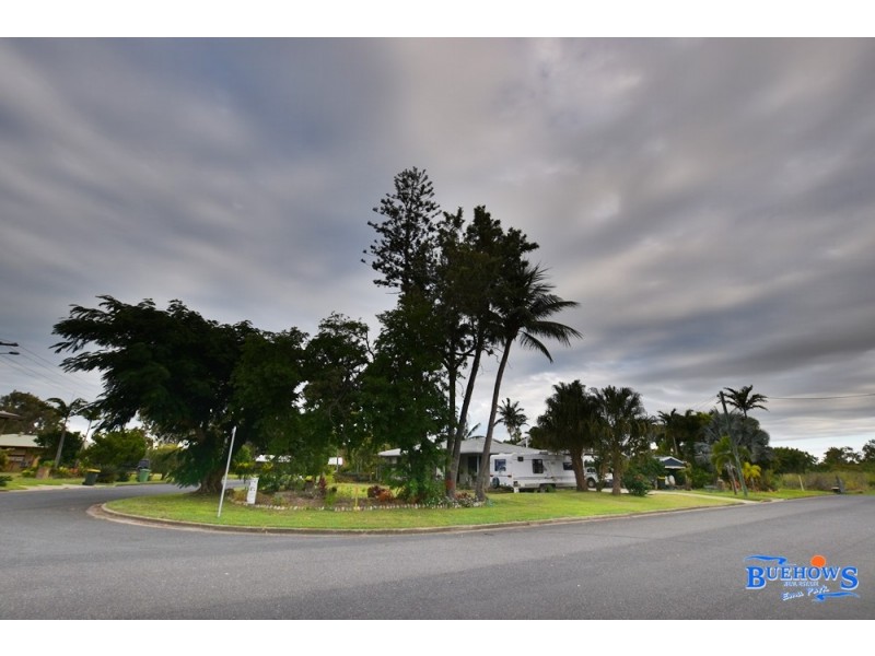 1/2 Anthea St, Kinka Beach QLD 4703
