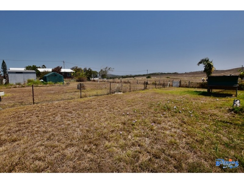 19 Pelican St, Emu Park QLD 4710
