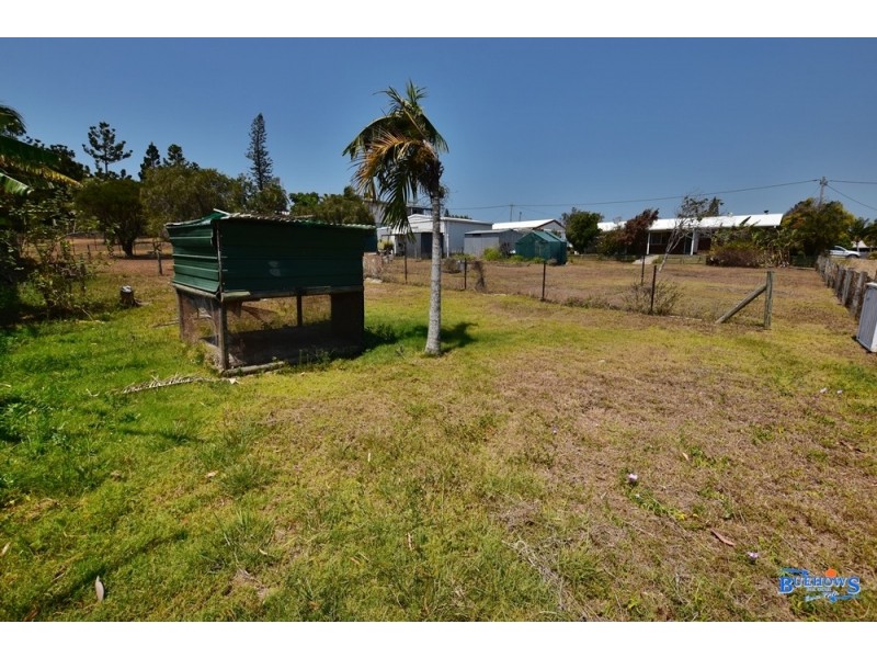 19 Pelican St, Emu Park QLD 4710