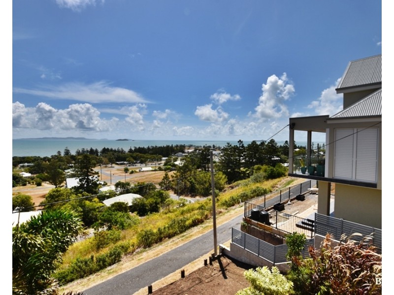 56 Bright St, Emu Park QLD 4710