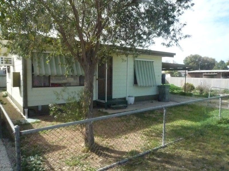 425 Whitelock Street, Deniliquin NSW 2710