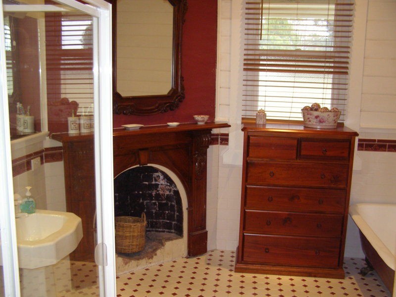 86 Crispe Street, Deniliquin NSW 2710