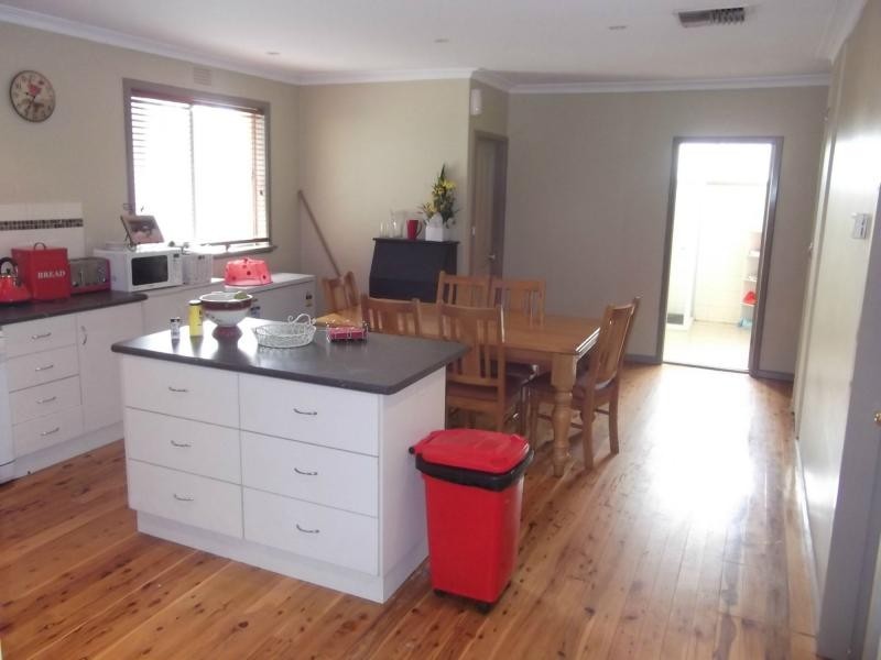 315 Noyes Street, Deniliquin NSW 2710