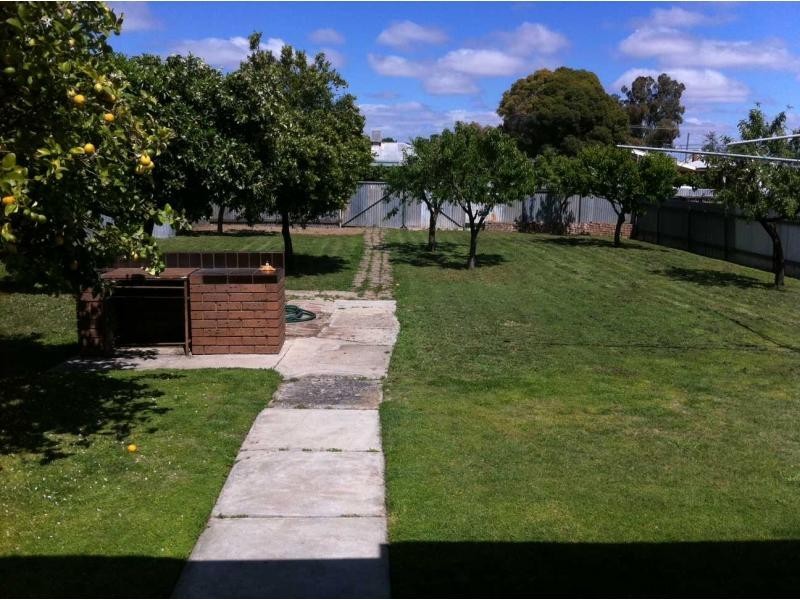 324 Henry Street, Deniliquin NSW 2710