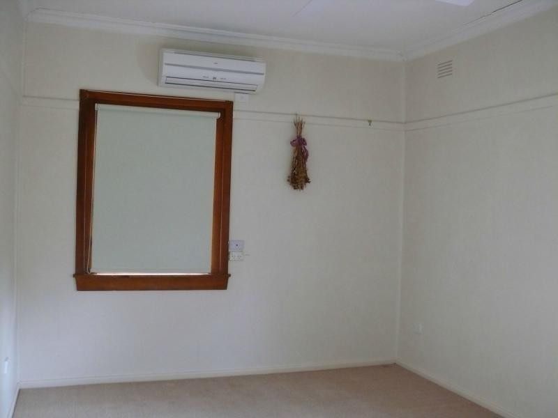 93 Russell Street, Deniliquin NSW 2710