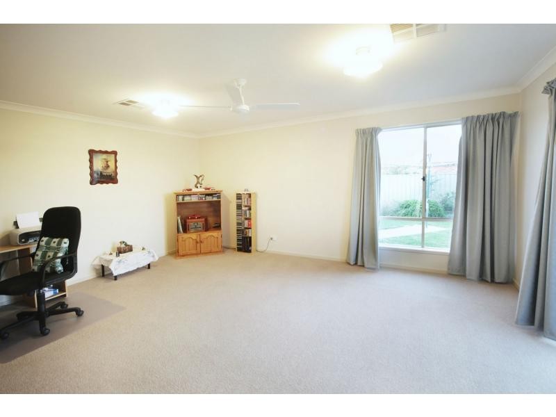 215 Hetherington Street, Deniliquin NSW 2710