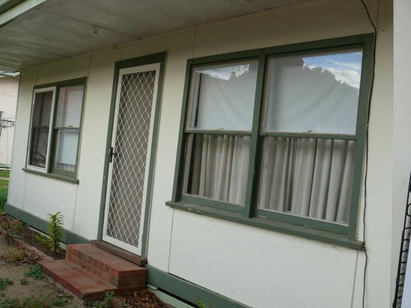 2/351 Poiciters Street, Deniliquin NSW 2710