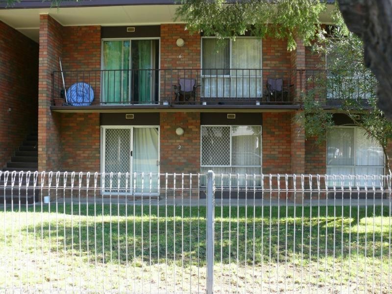 2/399 George Street, Deniliquin NSW 2710