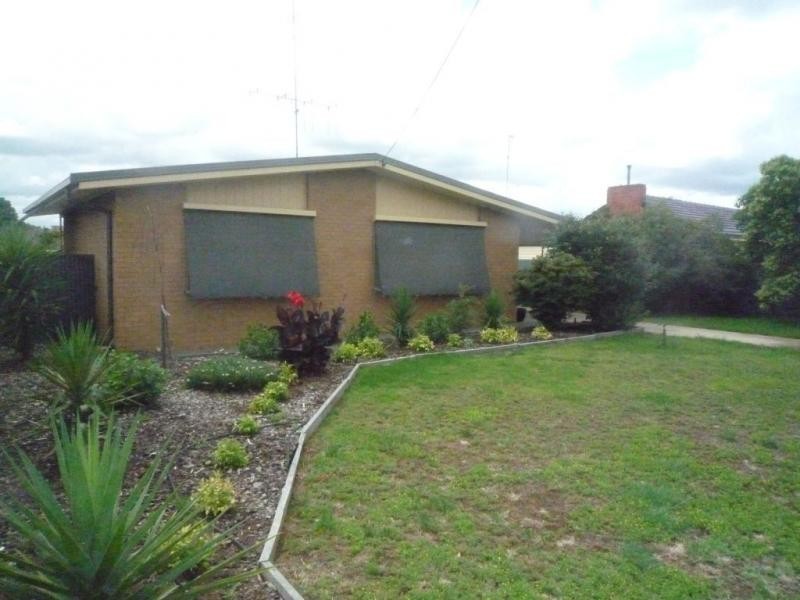 367 Sloane Street, Deniliquin NSW 2710