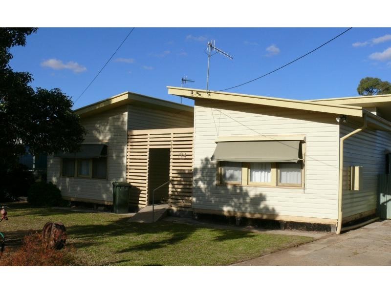 124 Decimus Street, Deniliquin NSW 2710