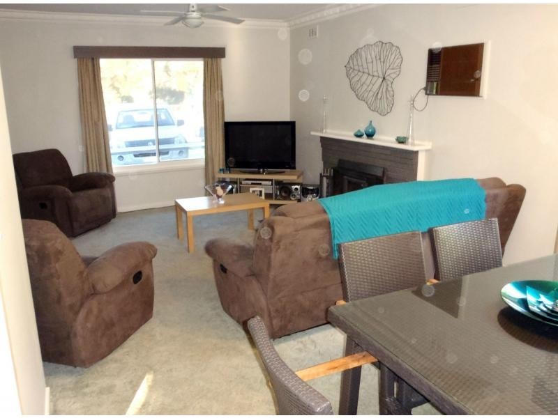 341 Sloane Street, Deniliquin NSW 2710
