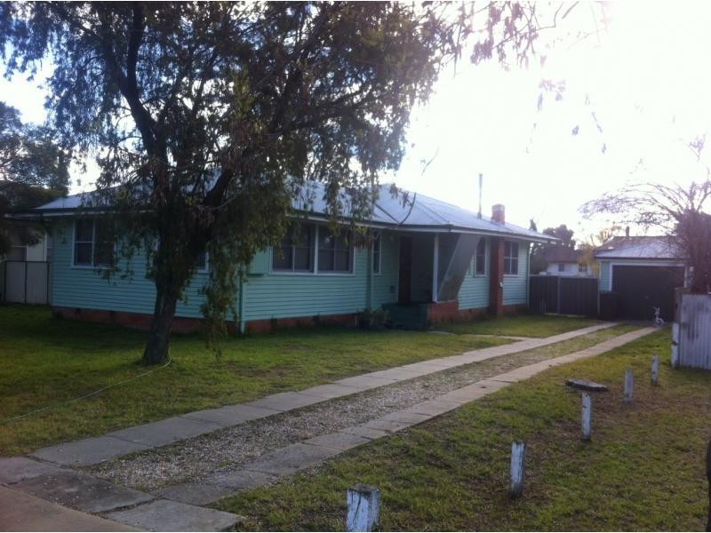 117 Dick Street, Deniliquin NSW 2710