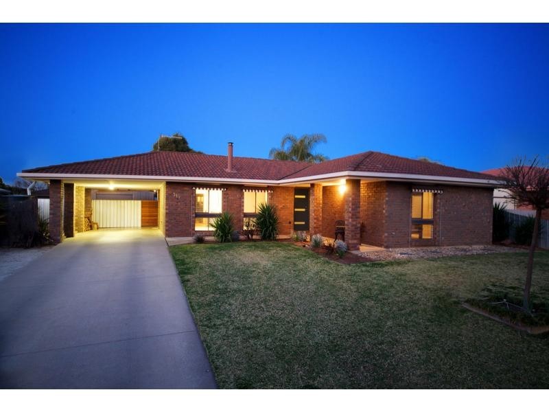 317 Jameson Street, Deniliquin NSW 2710