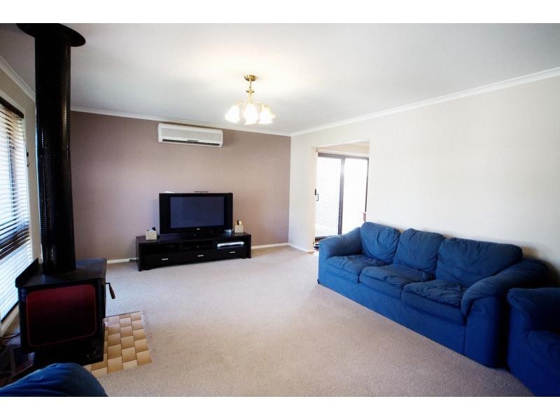 317 Jameson Street, Deniliquin NSW 2710