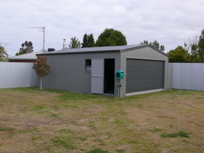 118 Wyatt Street, Deniliquin NSW 2710
