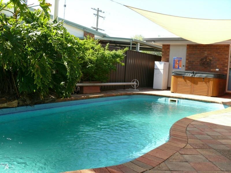 61 Burton Street, Deniliquin NSW 2710