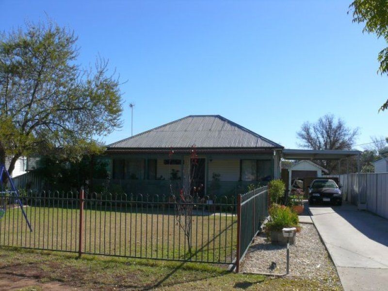 47 Butler Street, Deniliquin NSW 2710