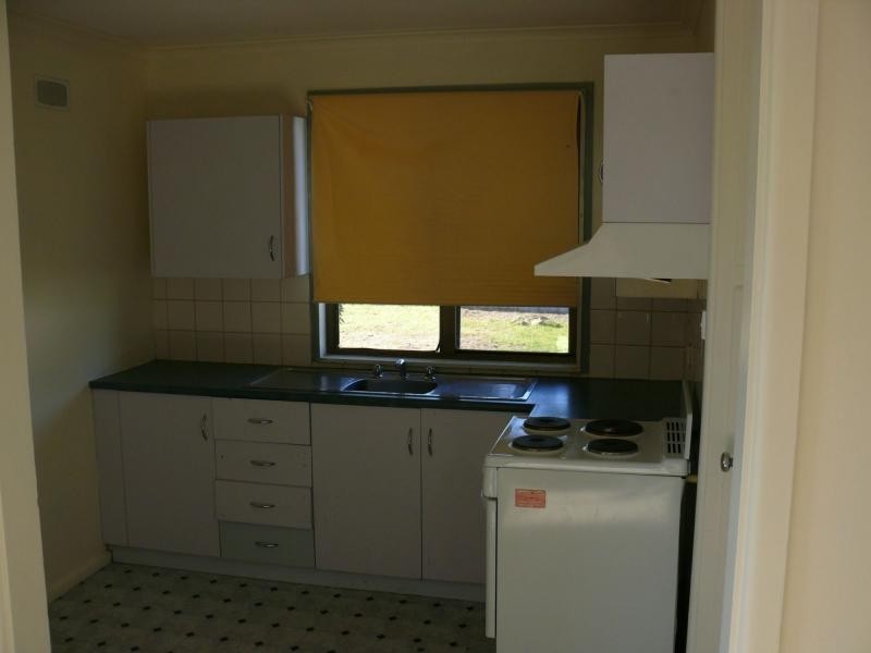 18 Ballantyne Street, Deniliquin NSW 2710