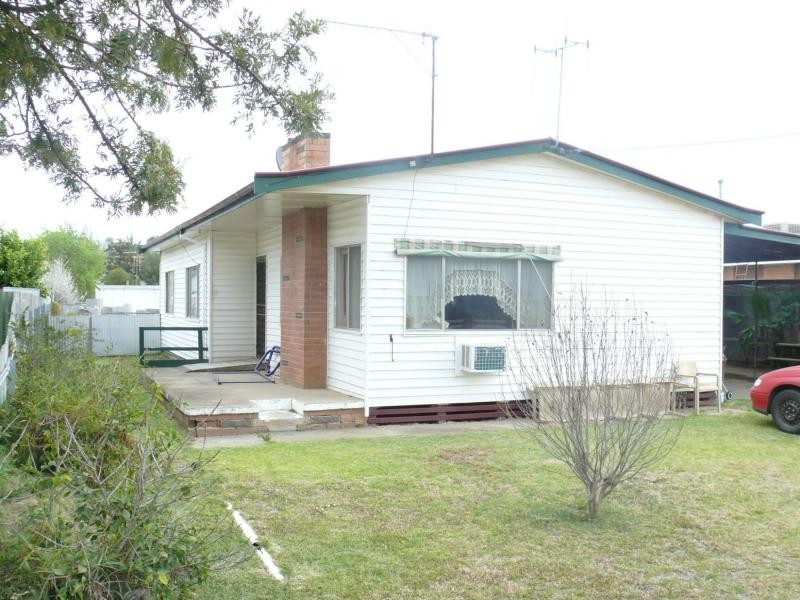 254 Albert (Finley Road) Street, Deniliquin NSW 2710